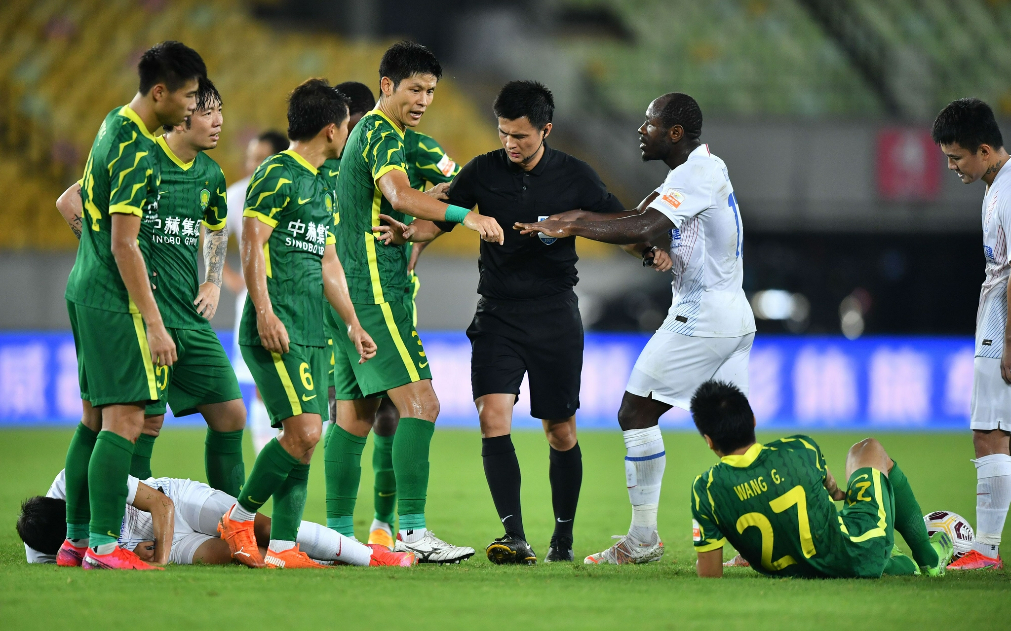 赛前欧冠传出新动向，北京国安防线松动，管理层表态——赛场秩序良好，年轻球员得到机会的简单介绍