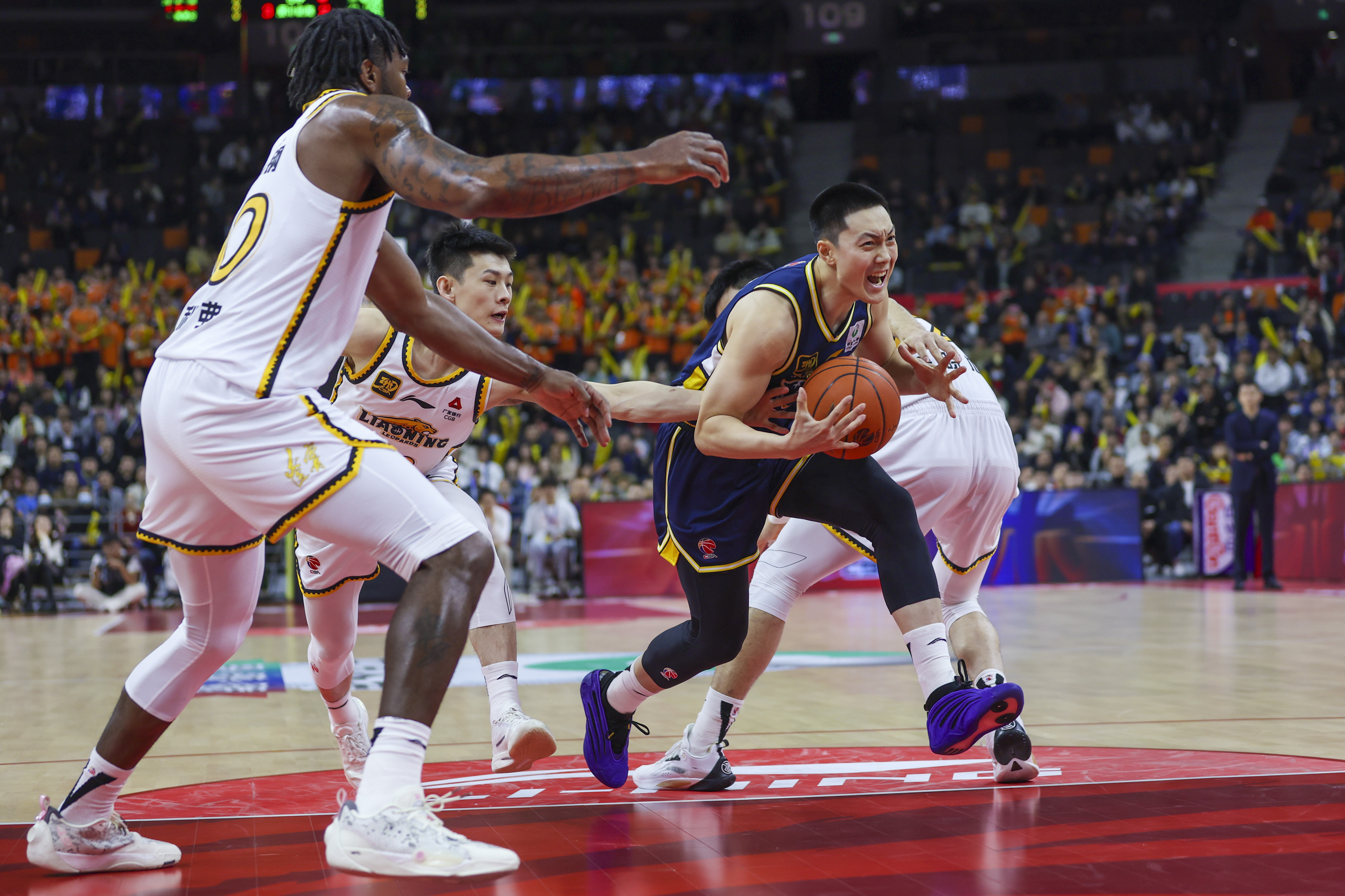 关于今晨马德里竞技备战欧篮联，远射贴柱细节曝光，信心回归，身体对抗强度拉满的信息