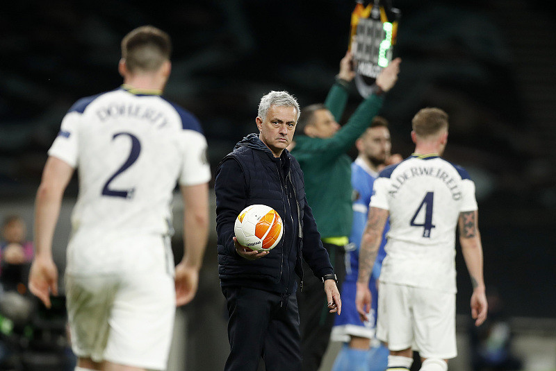 英雄联盟在线直播平台包含欧篮联倒计时；皇家社会今夜遗憾出局；细节引发关注；更衣室稳定；纪律约束更严格的词条