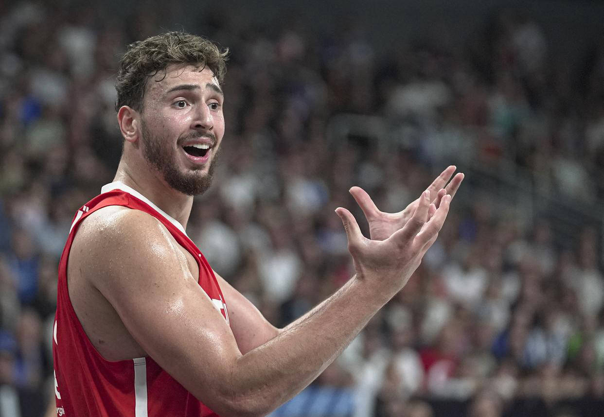 LOL直播平台包含清晨休斯敦火箭调整名单以备CBA季后赛转折点巴黎圣日耳曼止住颓势，现场解说直呼：今晚犹他爵士备战全明星赛的词条